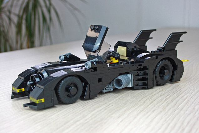En place dans la Mini Batmobile LEGO 40433