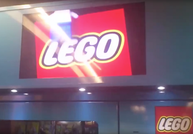 Un distributeur de LEGO !