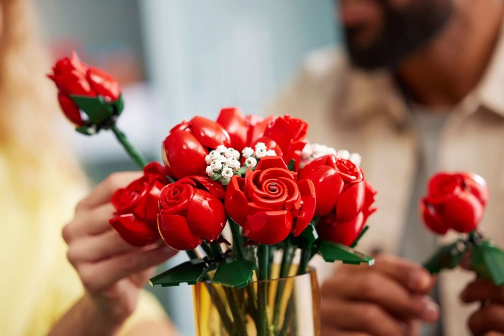 LEGO Icons 10328 Le Bouquet de Roses, Fleurs Artificielles pour