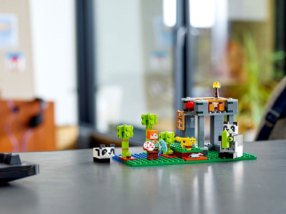 LEGO Minecraft La garderie des pandas 21158 LEGO : la boîte à Prix