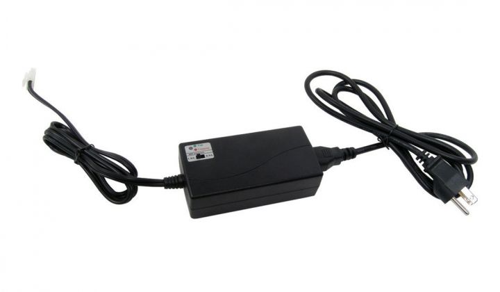 LEGO Education 39059 Lego Tetrix Chargeur de Batterie Rechargeable NiMH 12V