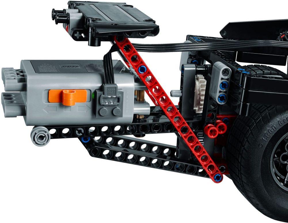 Soldes LEGO Technic - Le véhicule dragster (42050) 2024 au meilleur prix  sur