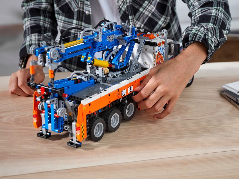 LEGO® Technic - Le camion de remorquage lourd - 42128 au meilleur prix