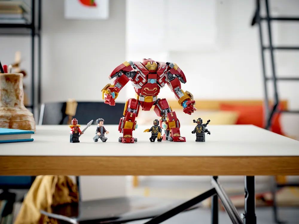 LEGO Marvel Ensemble Hulkbuster : la bataille de Wakanda 76247