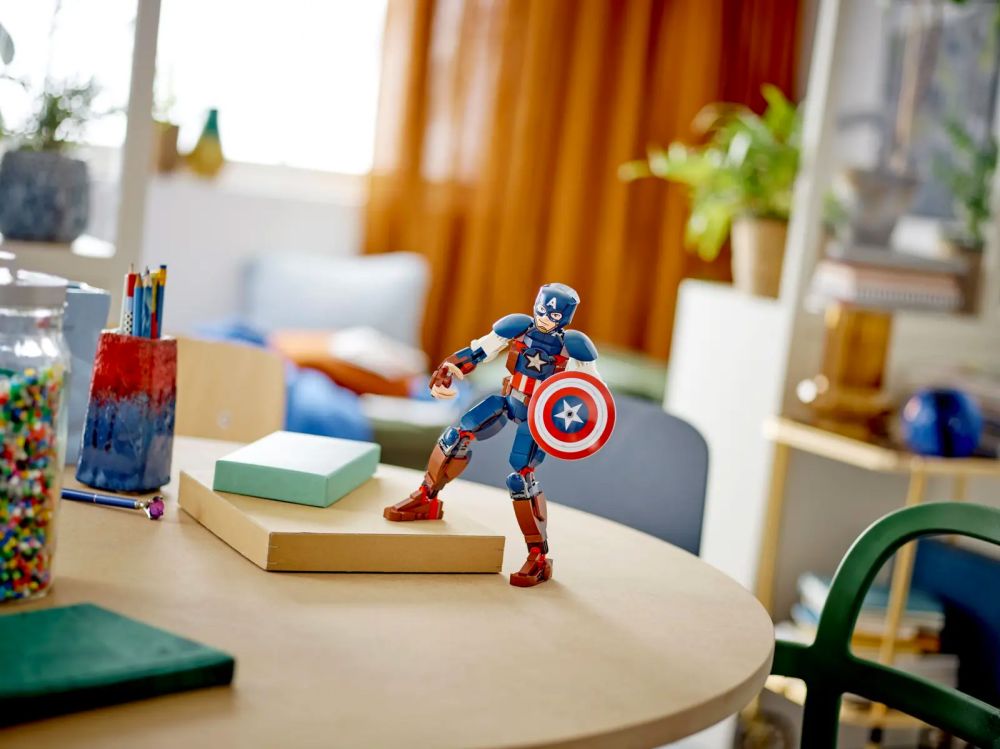 LEGO LEGO Marvel 76258 La Figurine de Captain America avec Bouclier, Jouet  et Décoration Avengers pas cher 