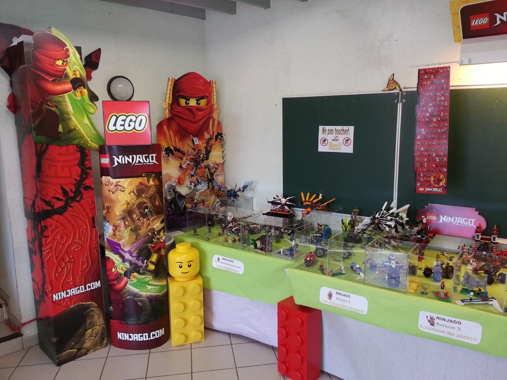 Stand LEGO Ninjago Exposition LEGO Maisons (28700)