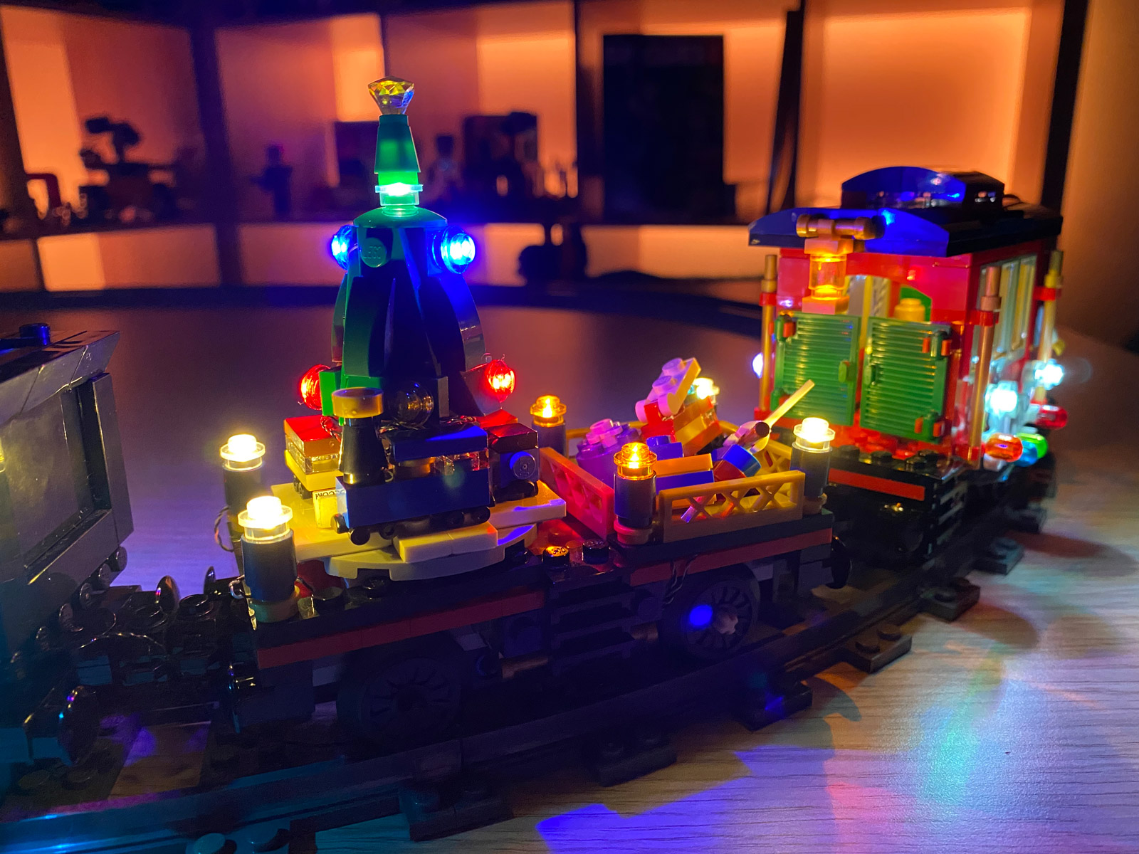 Les lumières du sapin clignotent