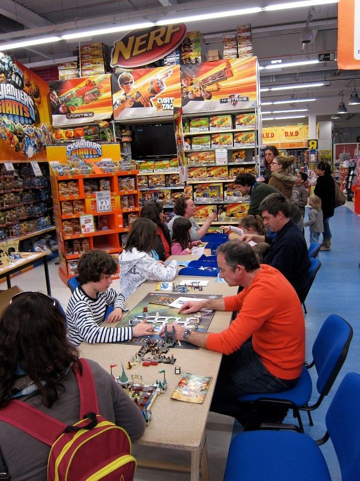 Animations Toys R Us Brick66 Sempre Jugant