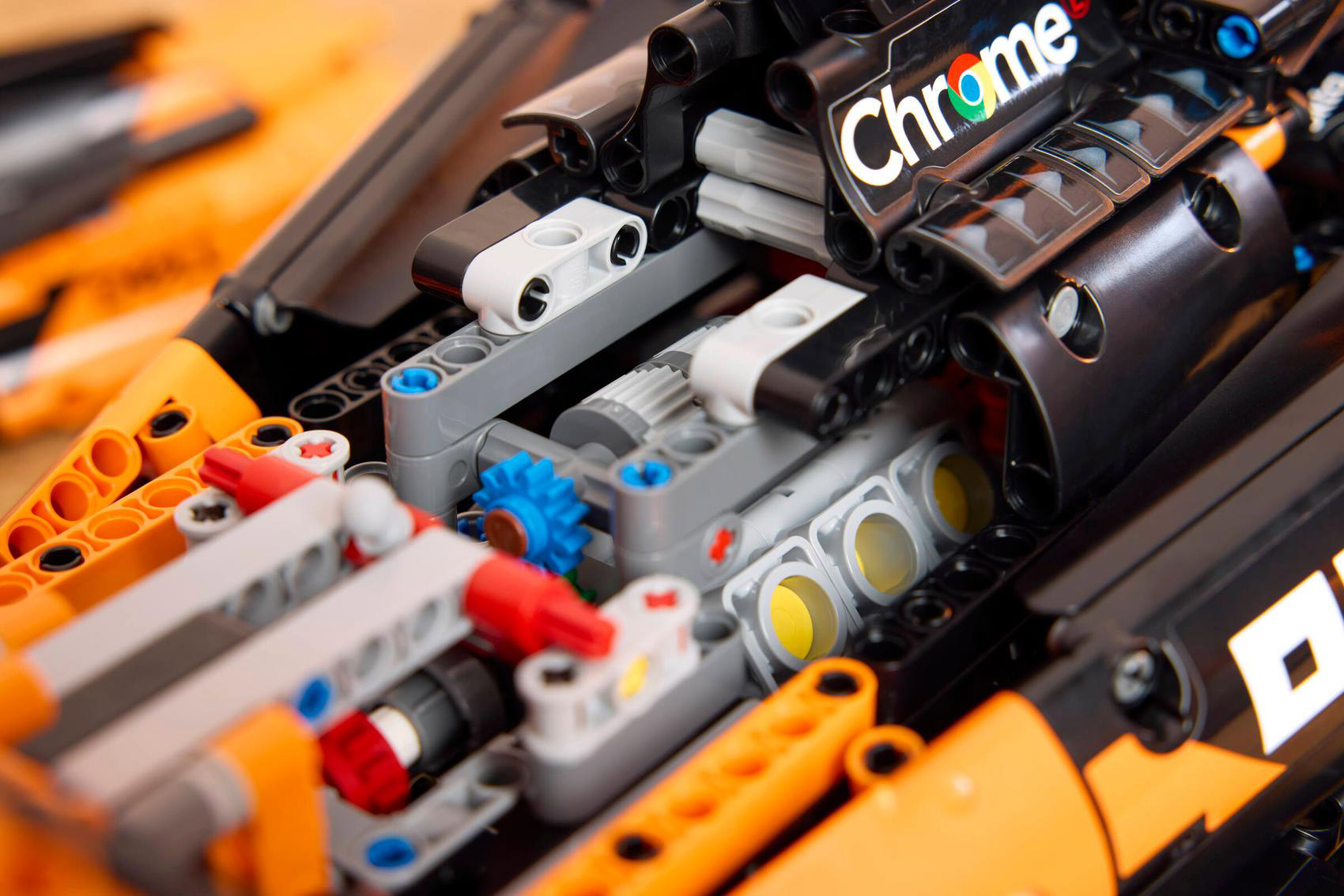 Nouveau LEGO Technic 42228 : Voiture McLaren MCL39 F1 // Mars 2026